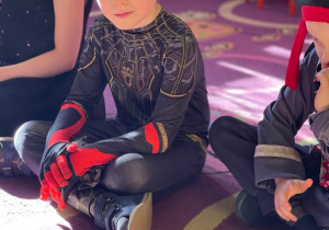 Chłopiec w stroju Spidermana